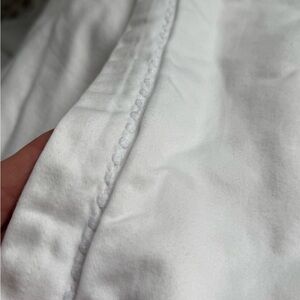 White KING “SKY” pima cotton thick duvet with top stitch Detail